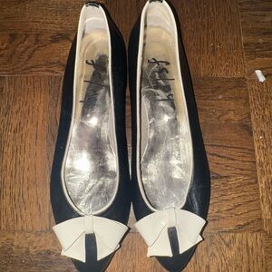 French Sole Imelda Black Leather and Cream Bow Flats NEW Size 7